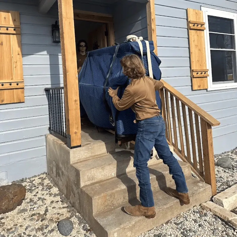 The Room-by-Room Packing Guide for a San Antonio Move 2 Movers finishing a room-by-room pack in San Antonio