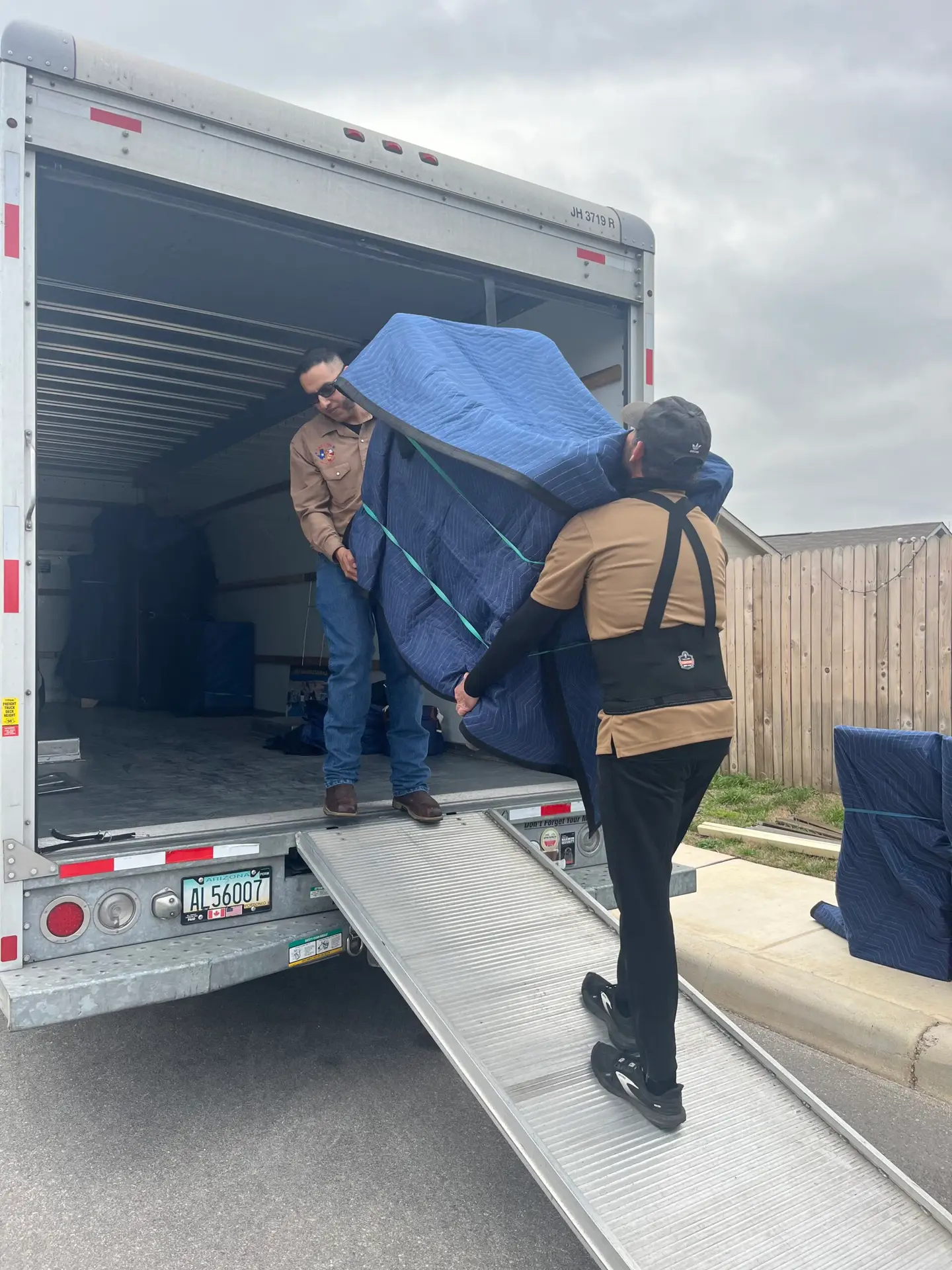 Storage Unit Moving Help San Antonio: Load and Unload Tips