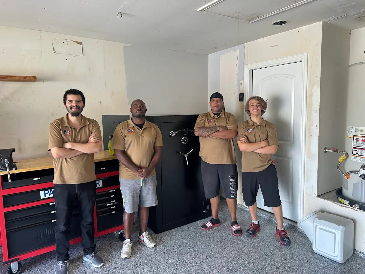 PODS vs. U-Haul vs. Labor-Only Movers: Cost Comparison 1 Labor-only cost comparison San Antonio: crew loading a POD